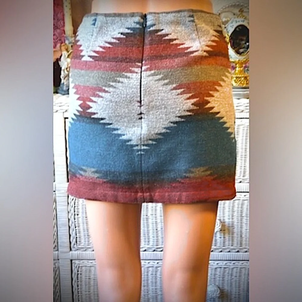 American Eagle Mini Skirt Southwestern Print in Terracotta - Blue Colors size 0